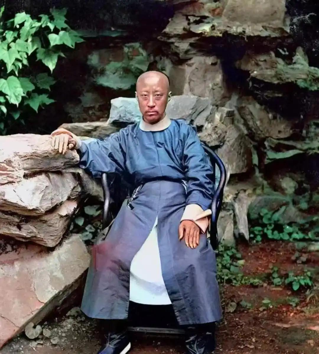 辛酉政变真正的赢家，不是慈禧，而是被咸丰坑死的恭亲王奕䜣。公元1861年11