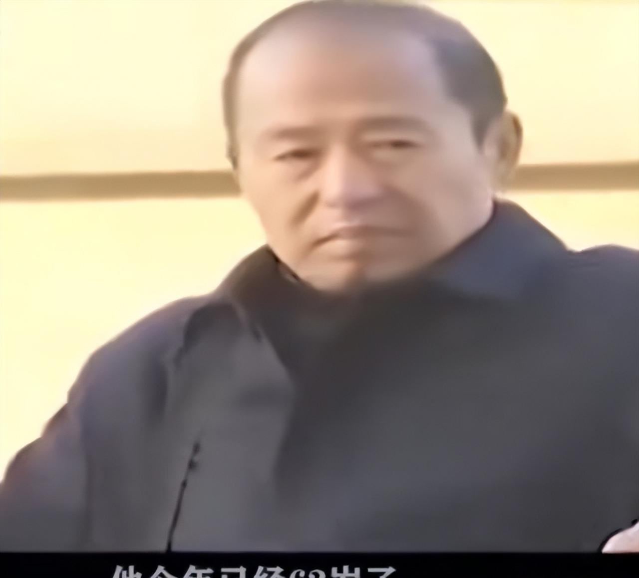 看到陈汉威的事，我只觉得一阵恶寒：年轻时坐拥千万资产，逼着前妻净身出户，连一分抚