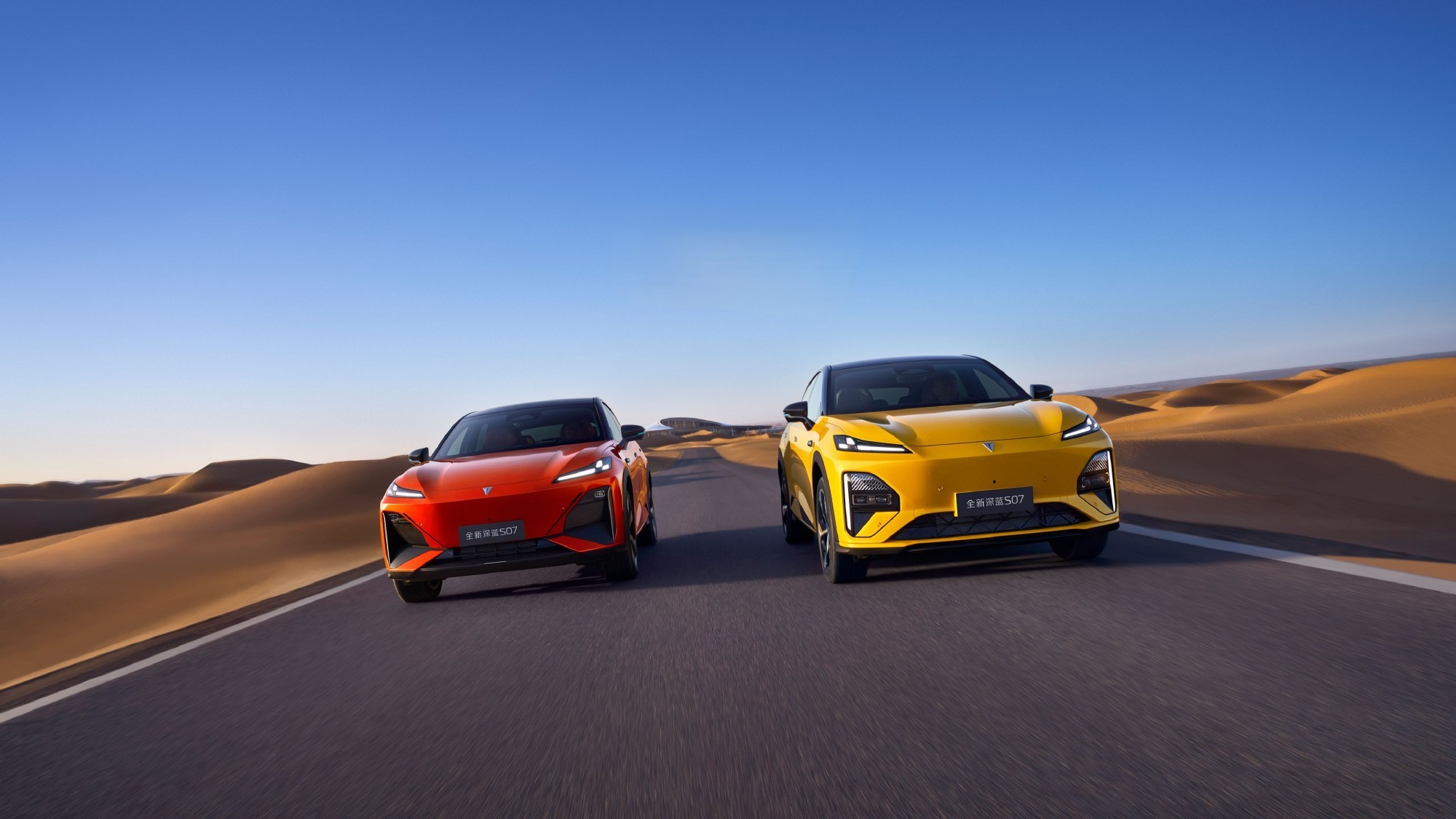 最近深度体验深蓝S07，越开越对味，辅助驾驶是真省心，高速自动变道、上下匝道丝滑