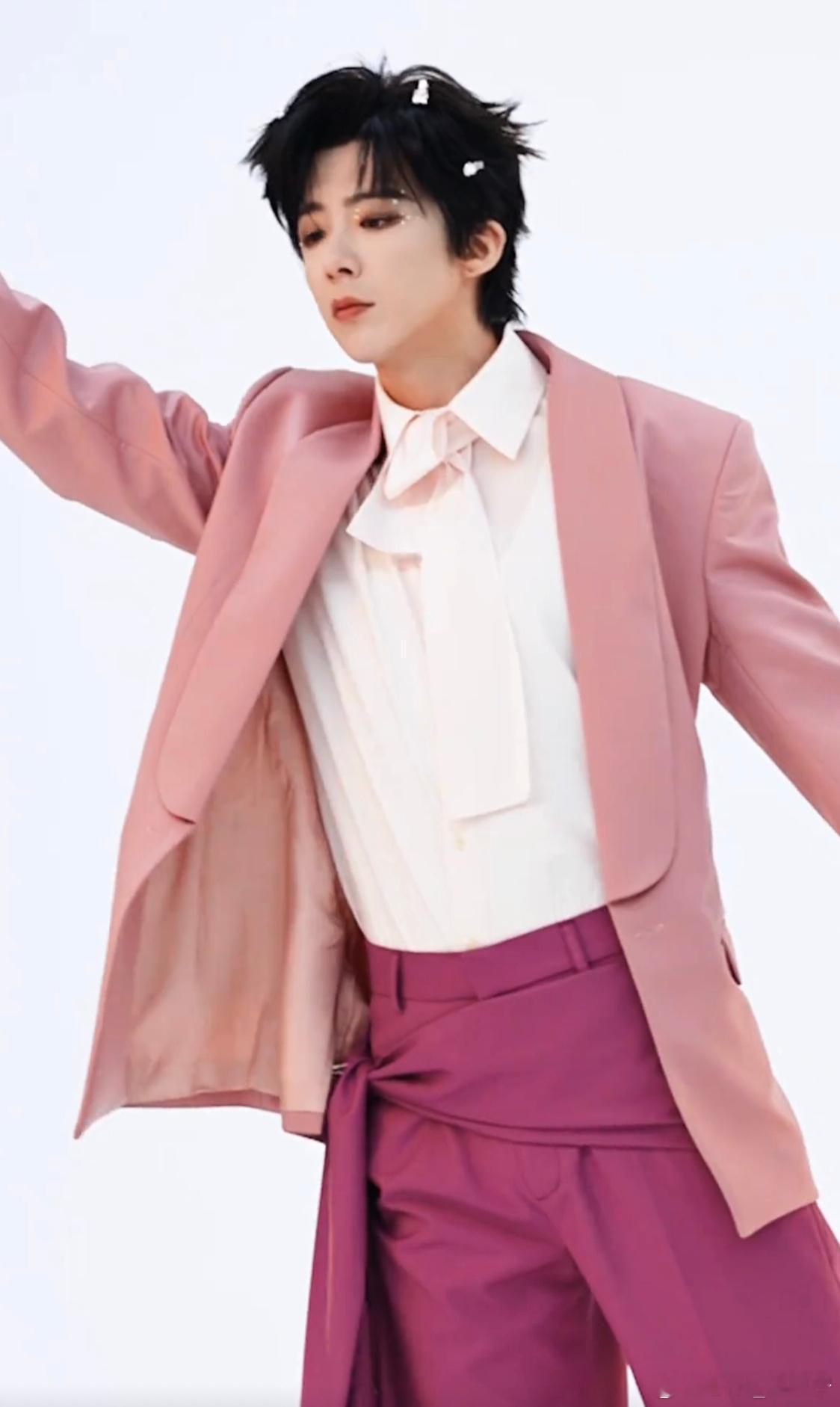 微博之夜|微博KING和QUEEN|摩登兄弟刘宇宁💛你眼中闪烁的微光