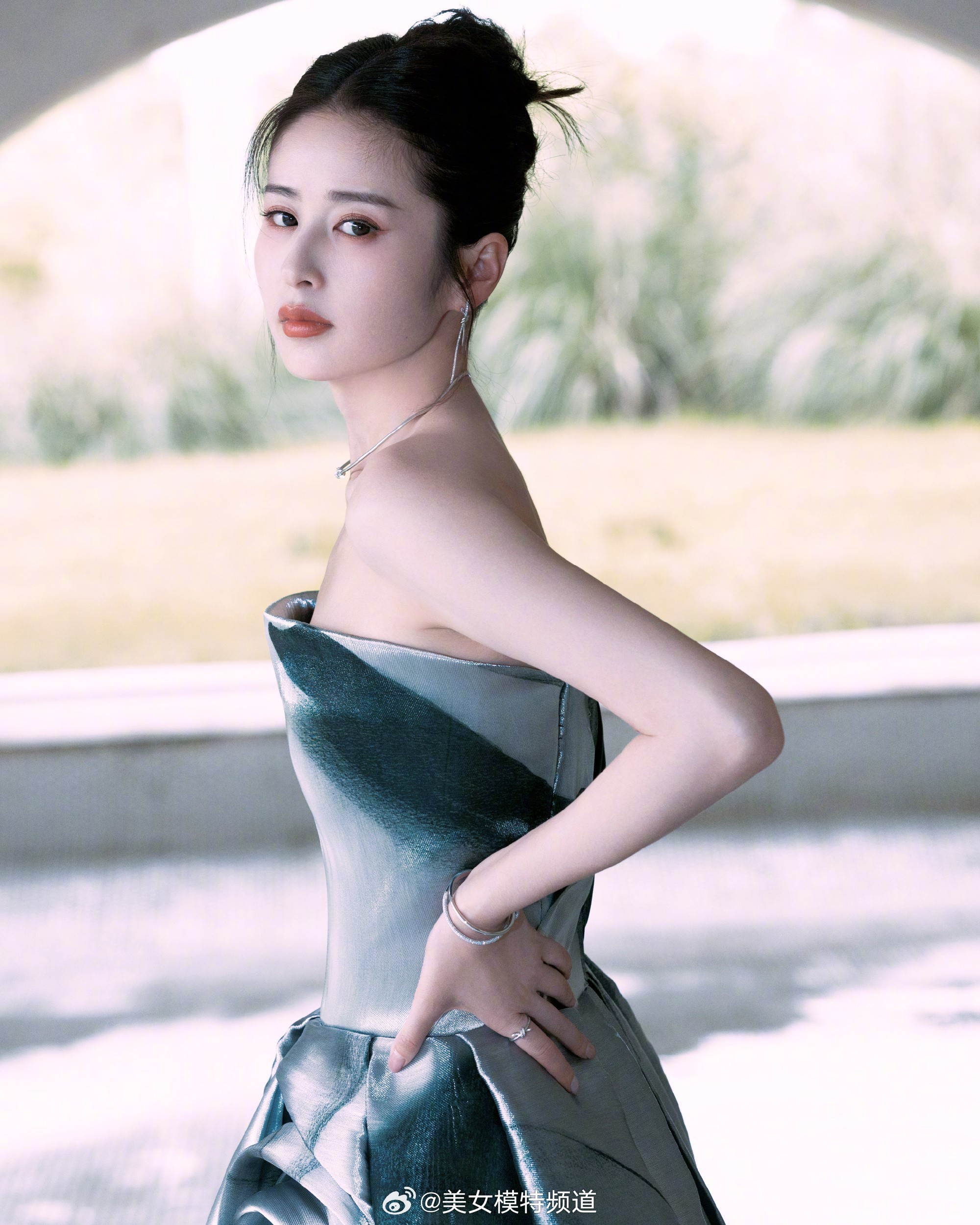 颖儿水墨画长裙​​​