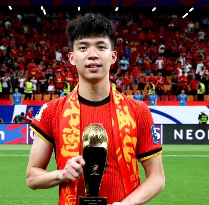 真的来了！王钰栋签约德语经纪公司！即将到来的冬窗也许我们就能看到王钰栋登陆欧洲