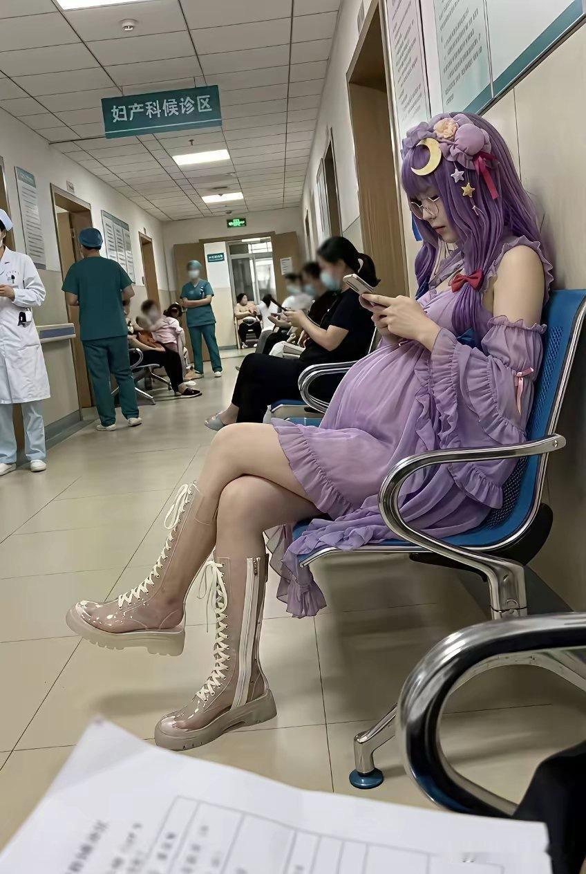 现在的孕妇都这么时髦的吗