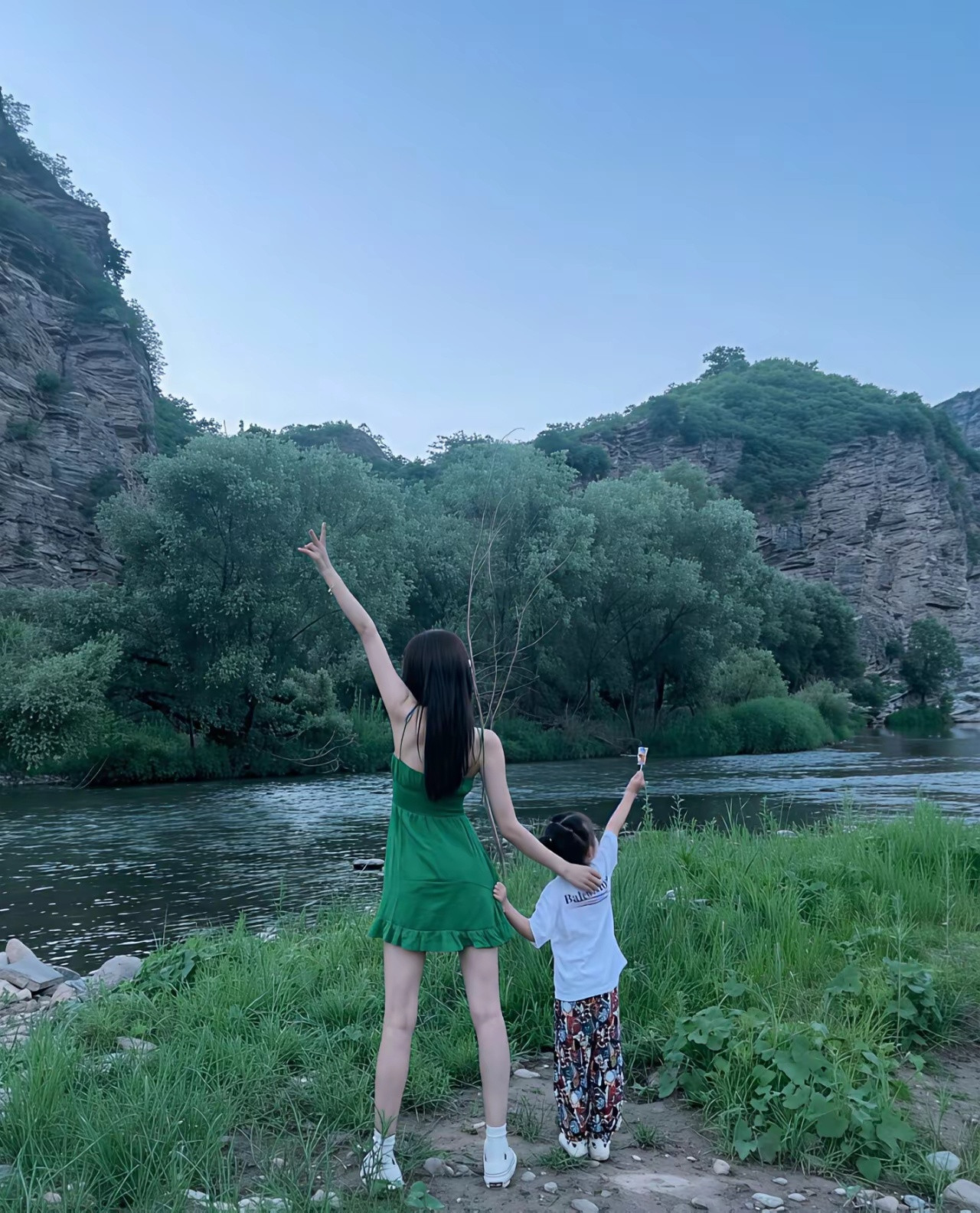 23结婚24生娃29离婚，孙怡真是结婚非常早了。​​​