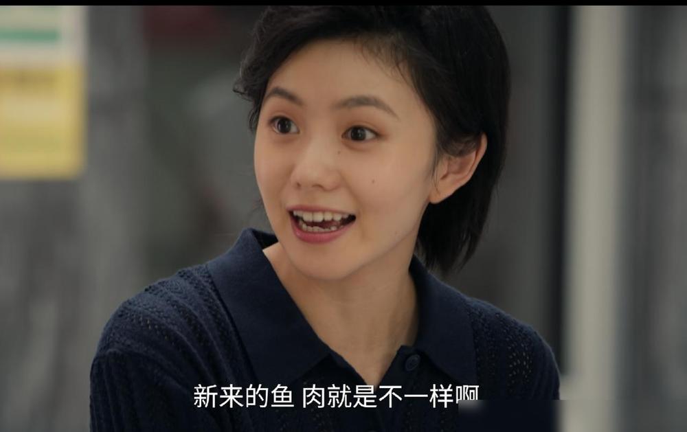 一位瑜伽导师告诉我体态变美最快的方法就是每天开肩开髋猫式下犬式脊