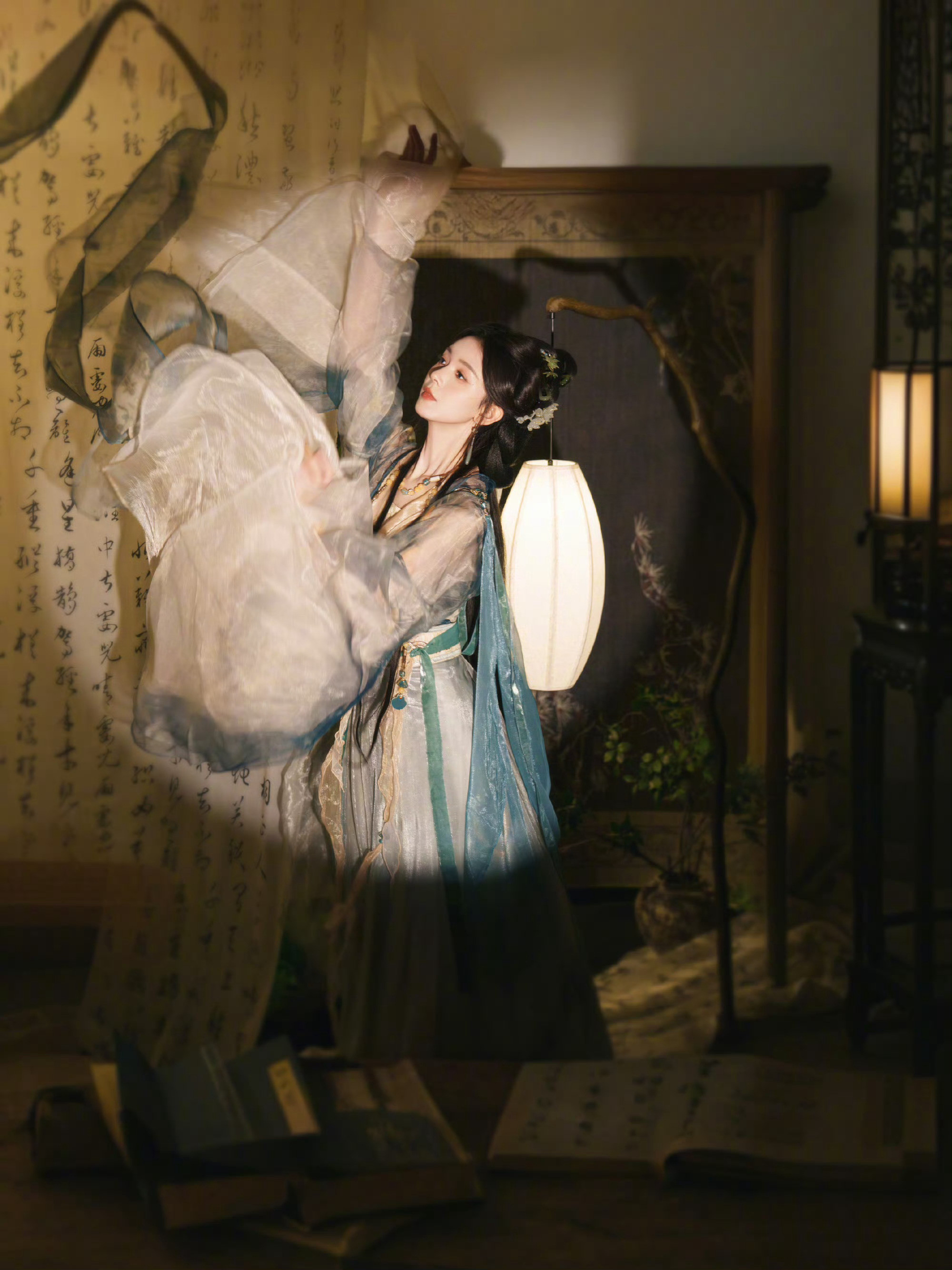 陈瑶舞台太美了，顺便问能扇我一巴掌吗