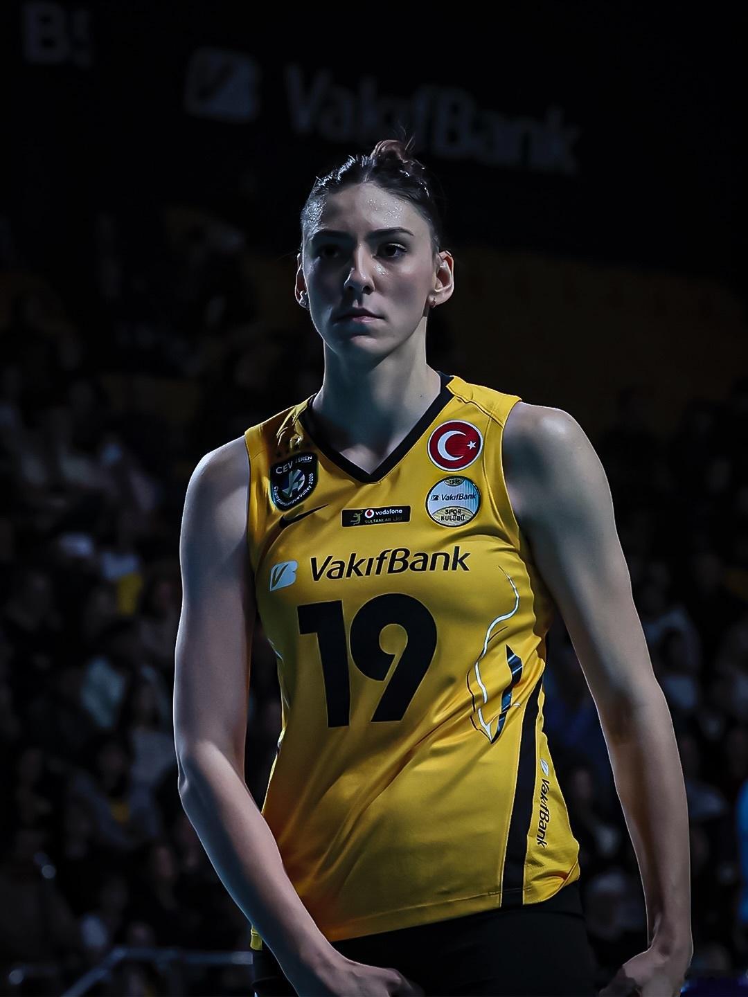 排球📊土超女排决赛战至第4场，蒂亚纳.博斯科维奇与梅丽莎.瓦尔加斯的数据对