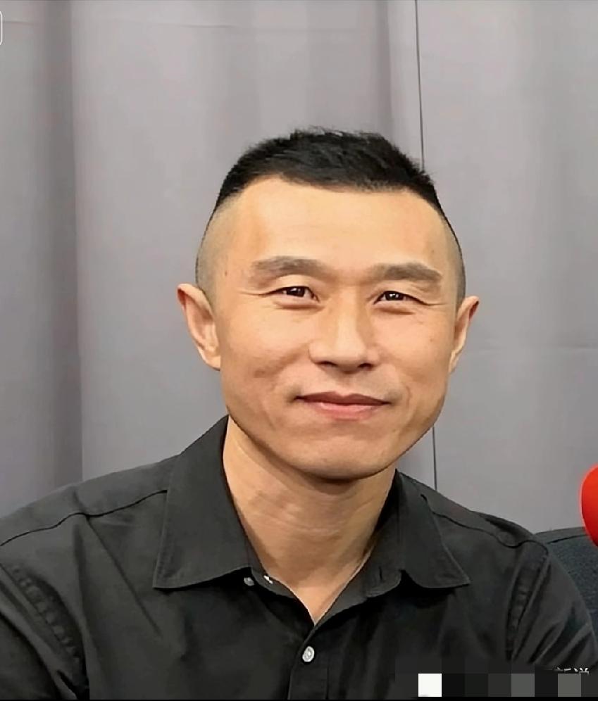 李延贺，东北满族入赘台湾，分裂国家被判3年，太轻、太轻了！不说死刑，起码无期！贼