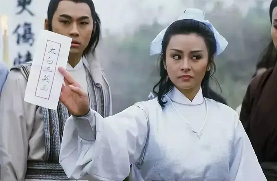 穆念慈一开始根本不是杨盼盼，你知道吗？这事我越想越不对劲。83版《射雕英雄传》