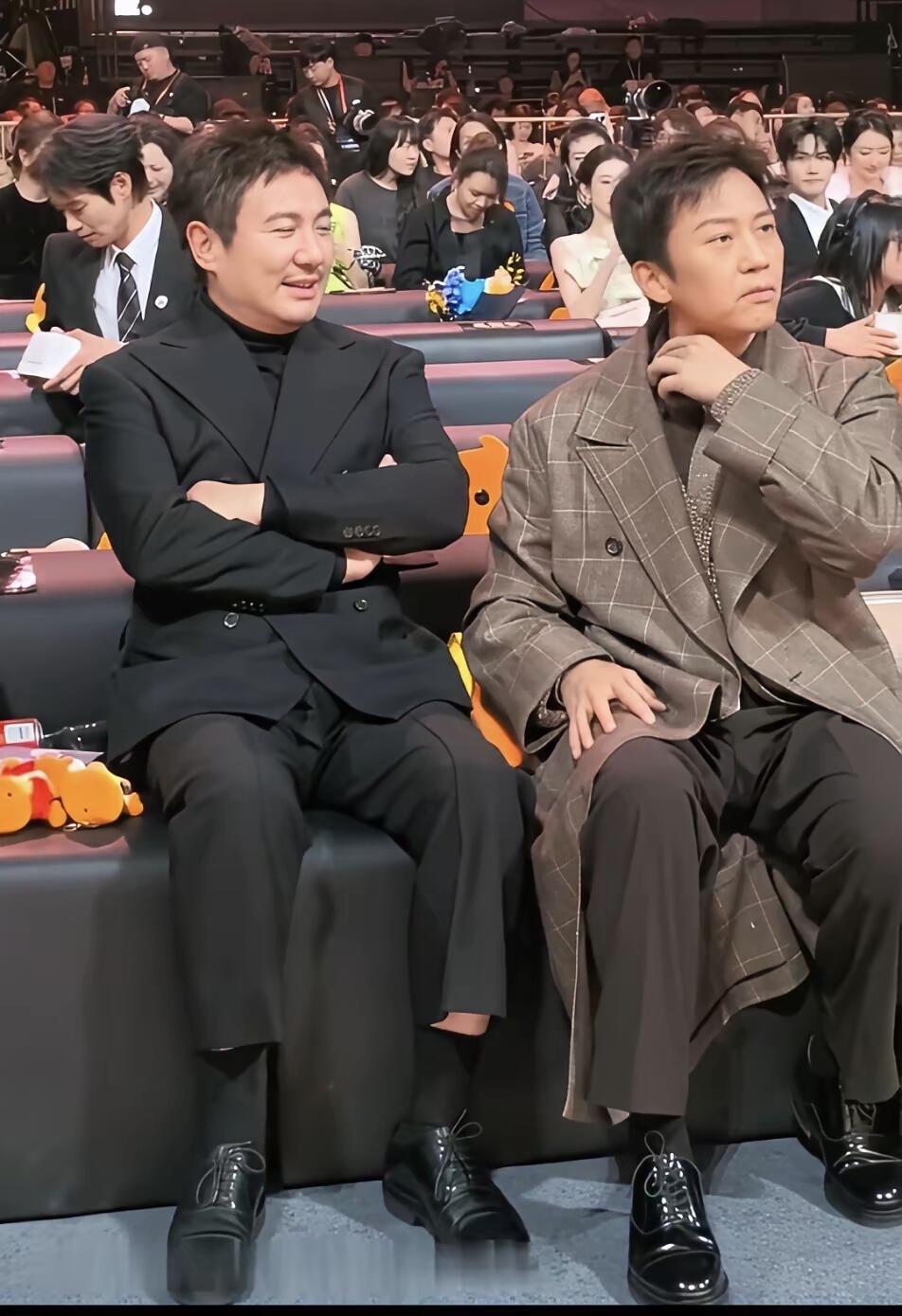 他们三位要是一起合作拍一部电影，估计全场都会是笑点吧，这大概就是实力派演员的魅力