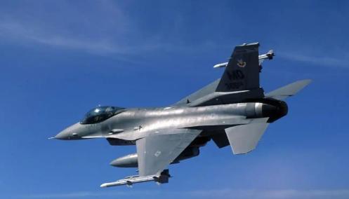 就在刚刚，台湾当局突然宣布，1月15日，台湾地区空军宣布：在海委会、海巡署、空勤