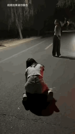 主角我们先不管，我感觉摄影师更好一点。