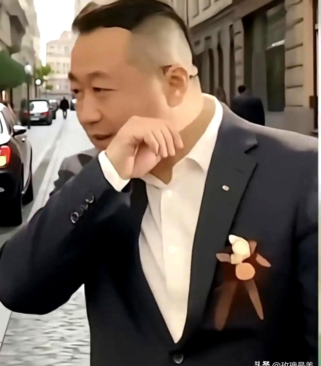 都说虎父无犬子，可要是这“父”在外面还有别的“子”呢？最近老金家这事儿可真是一