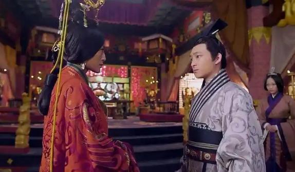 公元41年，刘秀将太子刘疆召入寝宫。刘秀问其为什么不愿做太子，刘疆称：“儿臣此举