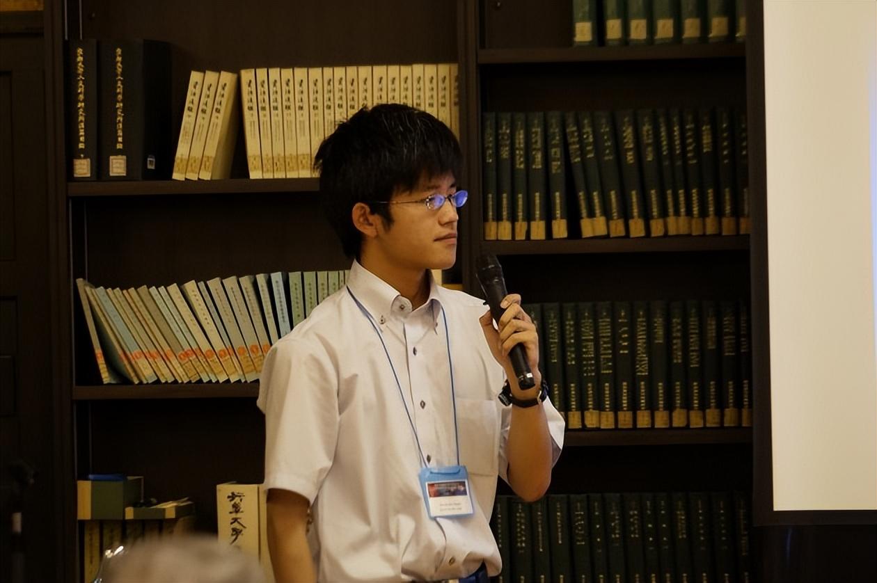 这不对劲啊！日本科学家分析中国文献，发现太阳的千年秘密公元前709年，中国古