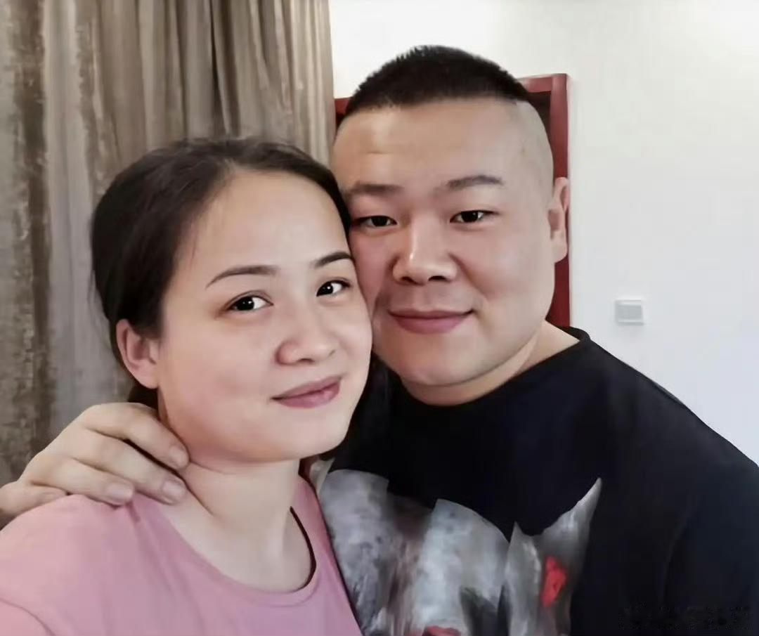 岳云鹏真是人生赢家！他有两个女儿，大女儿岳麓一15岁，二女儿岳麓玥12岁，这两个