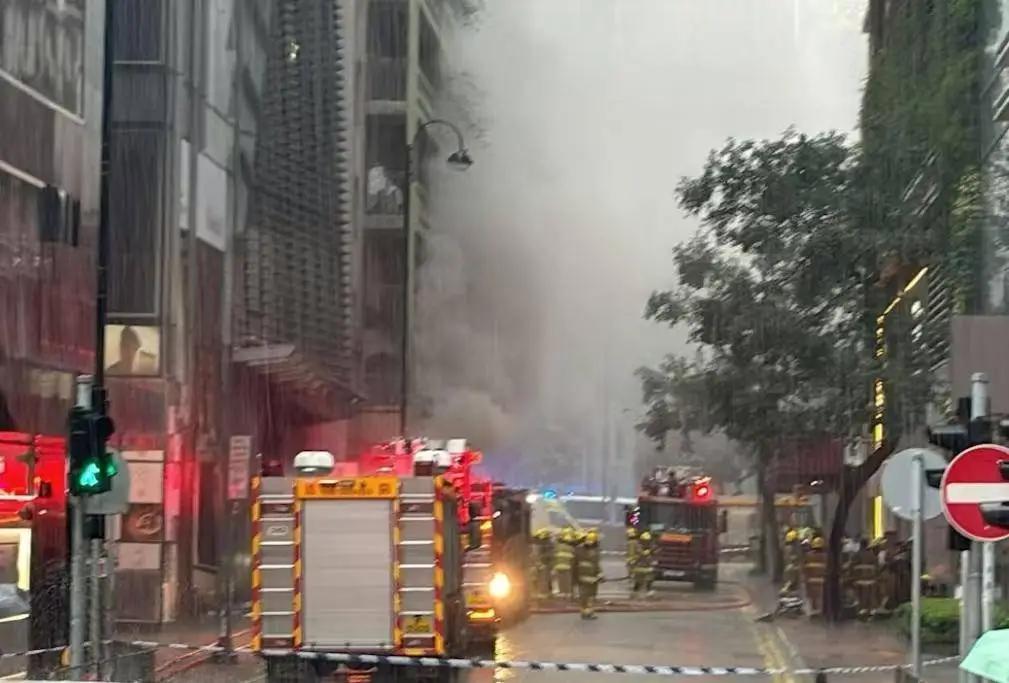 好消息！好消息！香港大火搜救有新进展。警方下午更新数据。又确认144人安