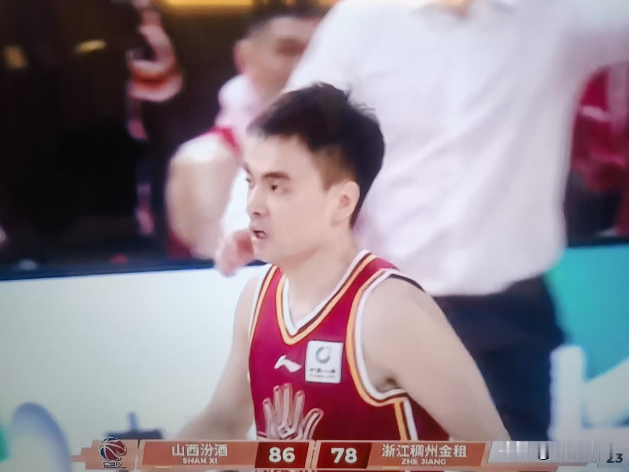 浙江稠州金租三连败？丁伟下课？CBA第三轮山西汾酒主场迎战浙江稠州金租。这场比赛