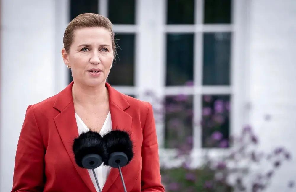 这一招“竞价”才是最高级的杀人诛心！东大根本不需要真买，只要随口报个价，就能把美