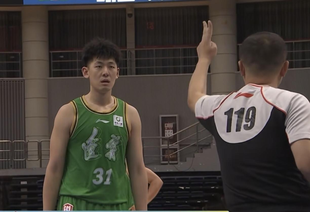 80:76，辽宁逆转福建！张陈治锋这不就站起来了吗。球队最多落后9分的绝境下，他
