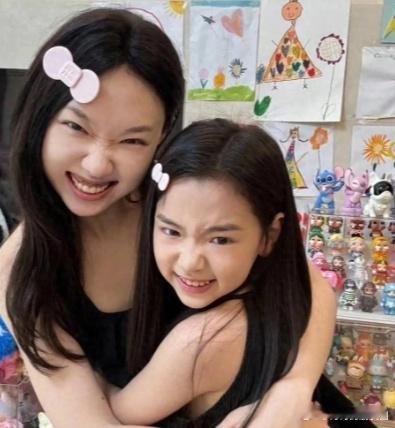 董璇把酒窝托付给管乐参加比赛，管乐和酒窝比和董璇还像亲母女​​​