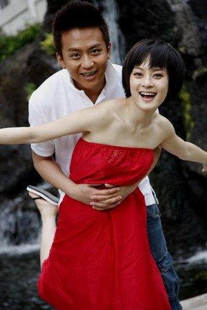 孙俪长着一张主角脸，正面好看，侧面也不赖。当年打扮得美美哒的刘涛与高虹合影，意外