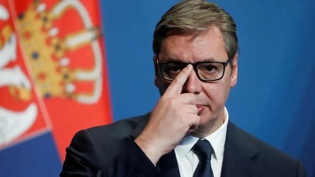 克罗地亚拿着美国海马斯火箭炮耀武扬威，北约导弹部署在塞尔维亚家门口，没人说“破坏