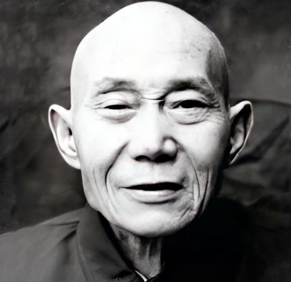 1940年5月，地下党吴凤翔叛变，当场杀了一共产党卧底，日军满心欢喜带他聚餐，结