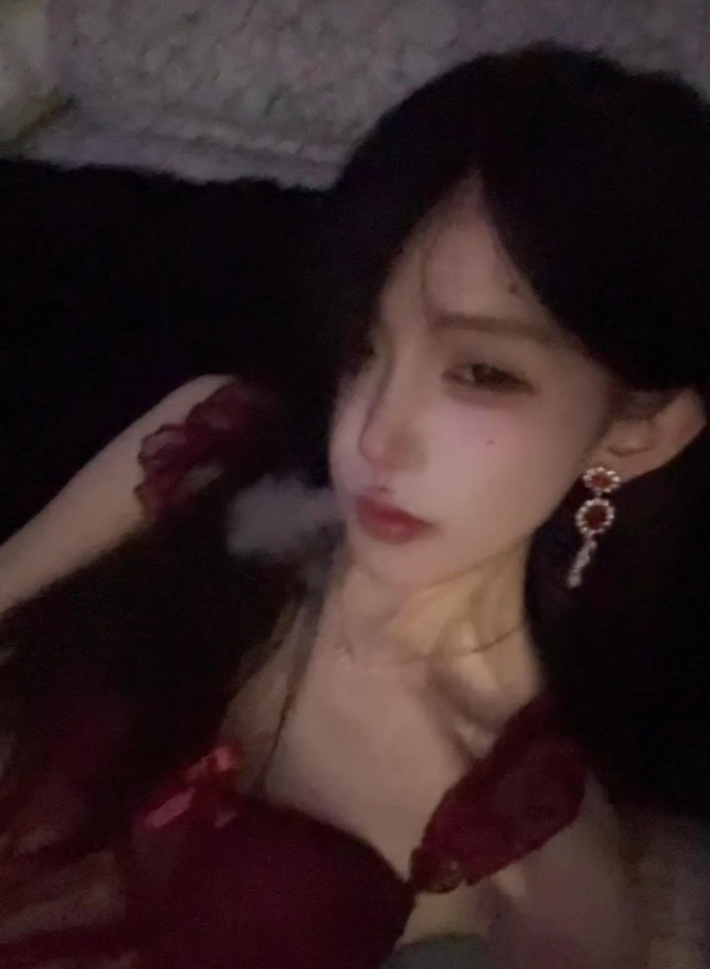 你怎么和谁都聊 好恶心别和我说话了
