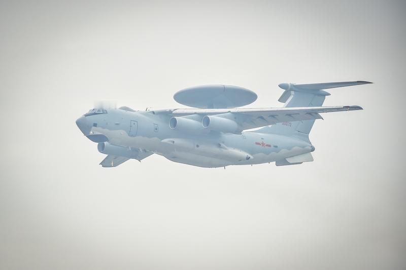 最近网络流出疑似空警3000预警机二号机试飞照片，它进入验证机多模式测试阶段了。