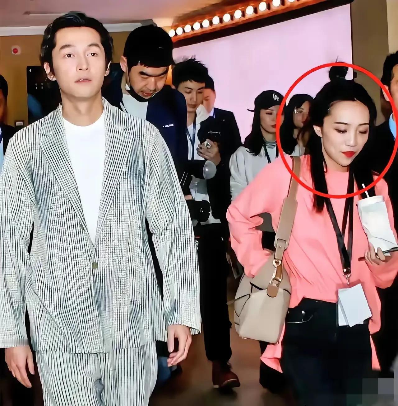 胡歌老婆黄曦宁的带娃方式实在太拼，都上热搜了！别家产妇坐月子都乖乖躺着养身体，她