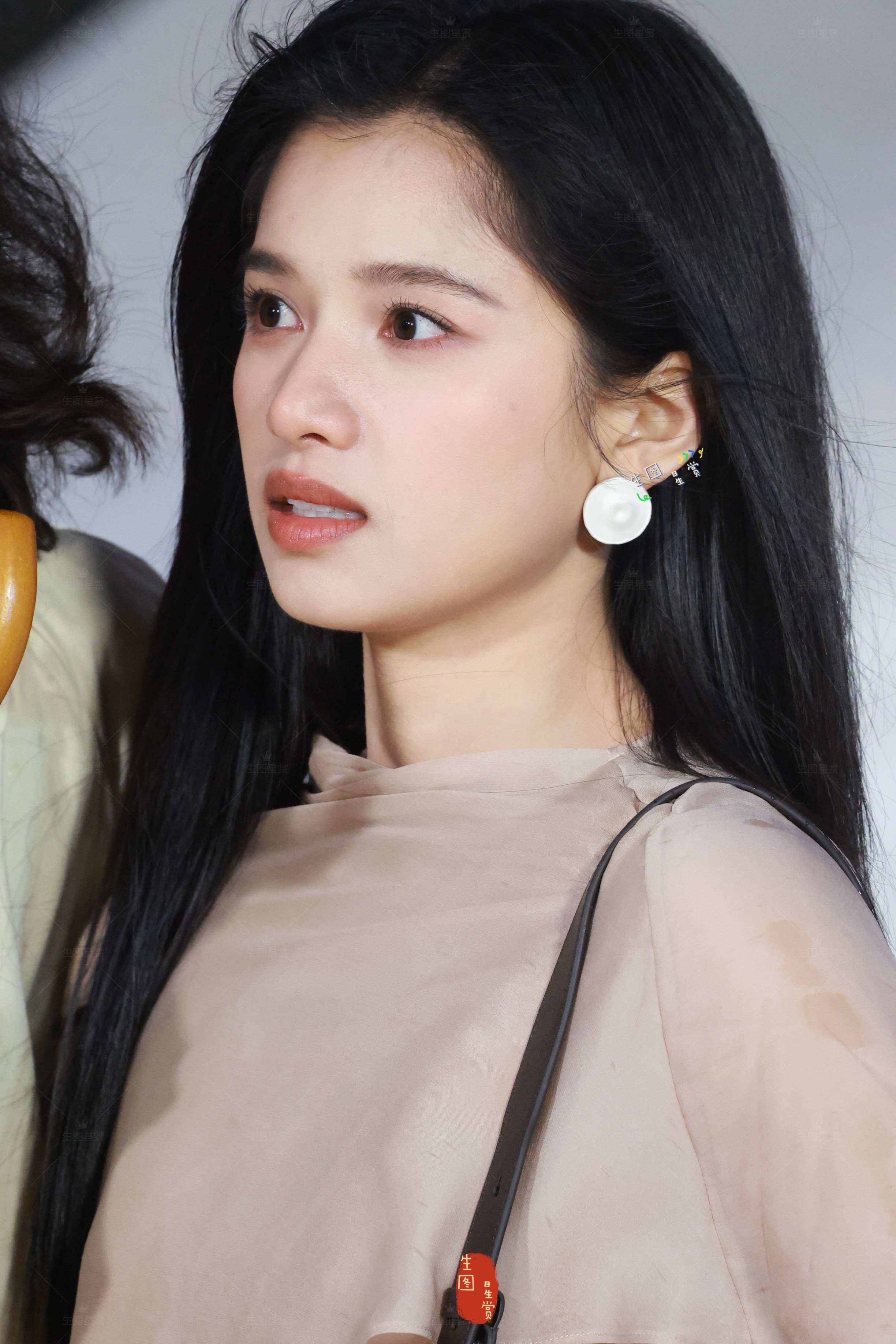 吸吸婧仪公主这清冷超绝容貌💋张婧仪山下有松活动第二套look风都在偏爱张婧仪