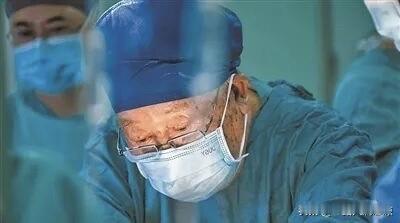 肝胆外科泰斗吴金术教授用医生兑现“做人民的好医生”湖南省人民医院常务副院长，主