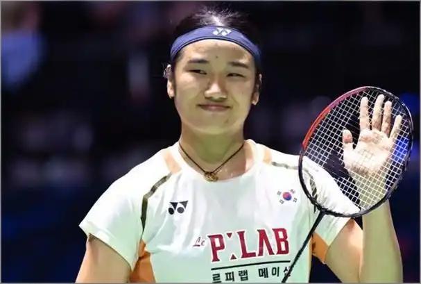 刚刚结束的一场2026年马来西亚羽毛球公开赛女单1/8决赛，女单头号种子、韩国名