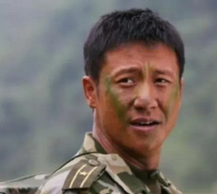 2004年，35岁的张国强工资才3500元，妻子看不到希望提出离婚，孩子也不要，