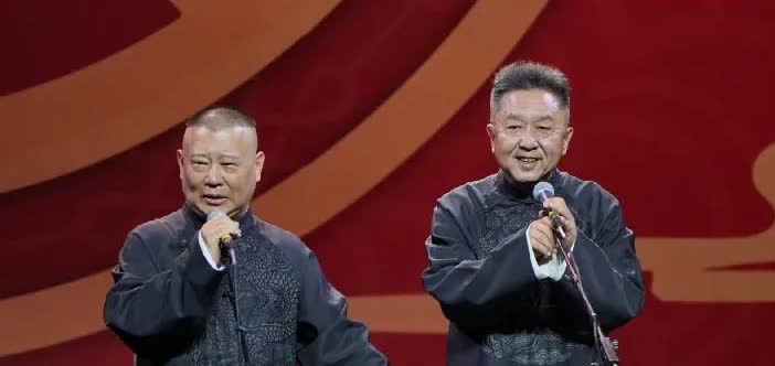 郭德纲于谦福州万人体育馆相声专场，依旧是满坑满谷！5.30日，郭德纲的声音响彻福