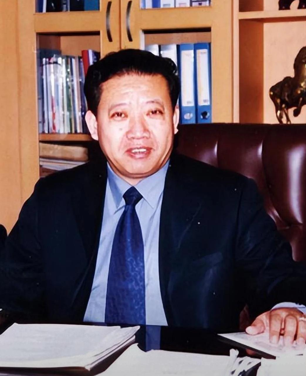 2018年，葵花药业董事长关彦斌与女秘书生下孩子子，原配张晓兰得知后，放弃16亿