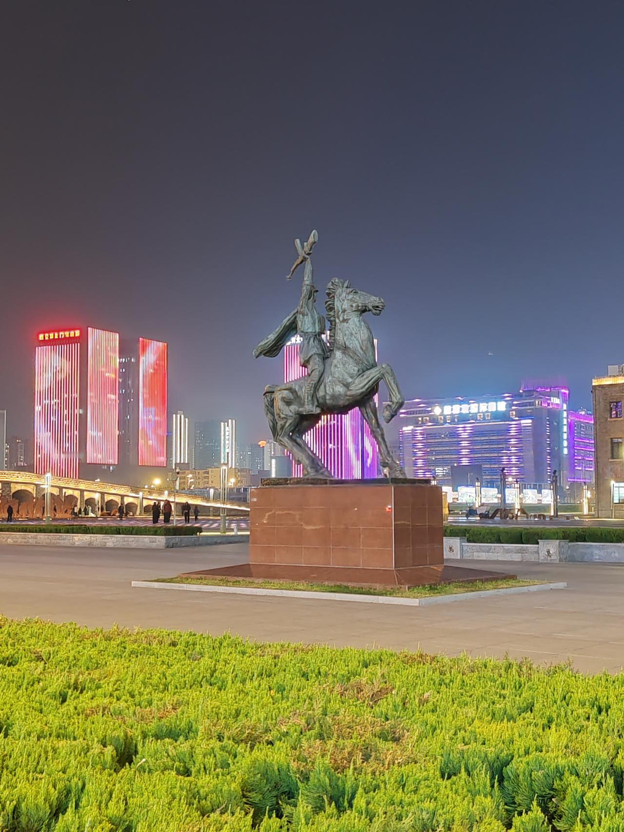 房产继承过户，很多人觉得又麻烦又费钱，其实有超省钱的办法。以前中介收房产总价1%