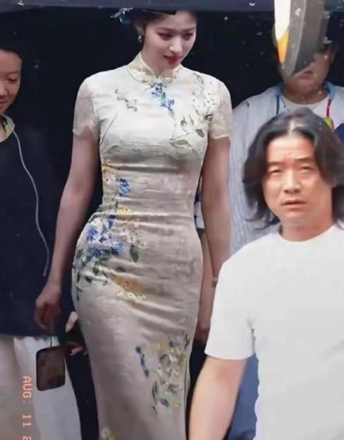 王楚然胯大的太明显了，个子高的女生都是这样吗？​​​