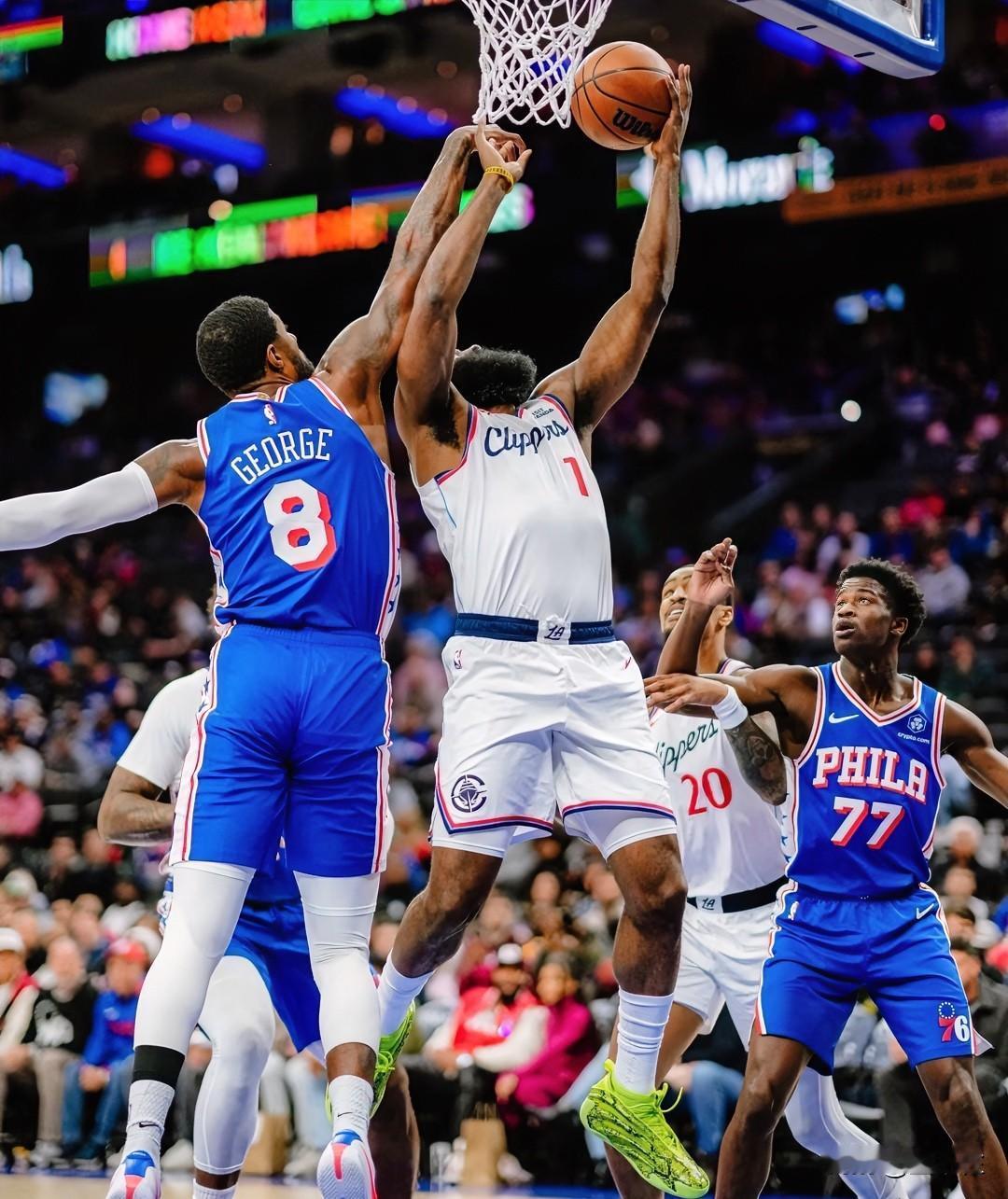 哈登，认命吧！快船这帮角色球员真不是“摆烂”，他们也想帮助球队，也在比赛的某