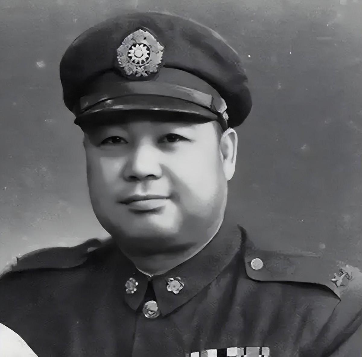 关麟征在香港隐居三十年，晚年与妹妹畅谈祖国统一时感慨：我也身为炎黄子孙！197