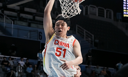 杨瀚森会出战本月17日对阵新西兰的热身赛。据媒体人球圈赵探长透露，杨瀚森即将回国