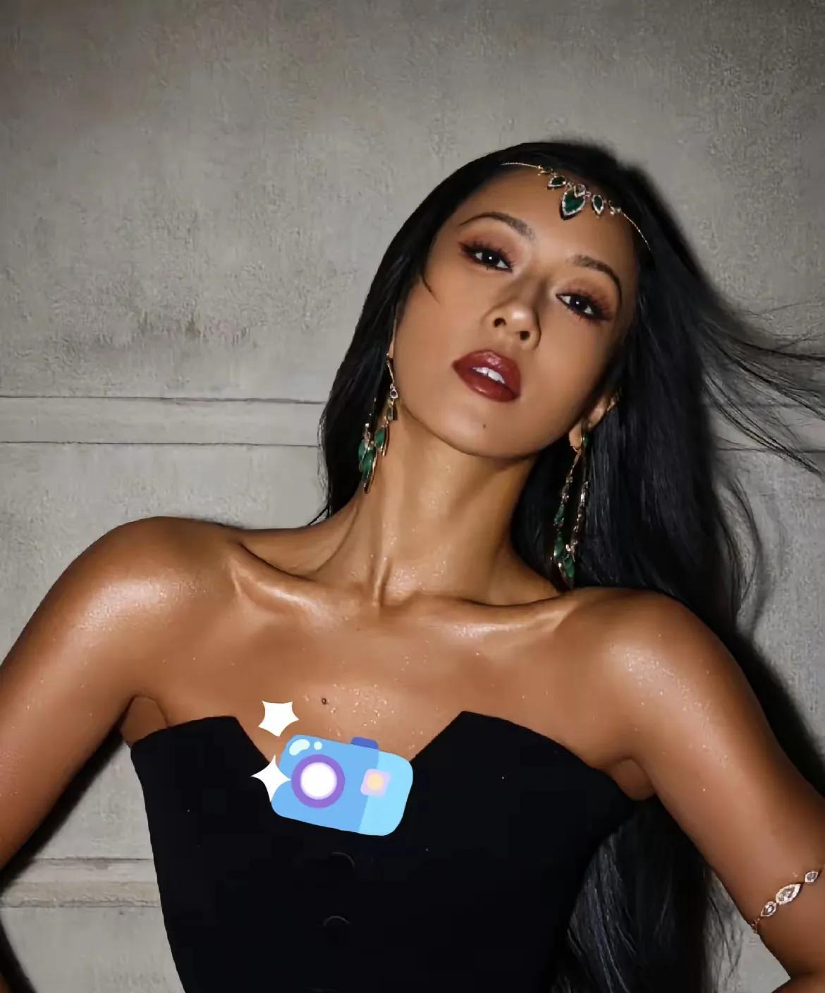 吉克隽逸这女人，让人很割裂，你说她不漂亮吗？也确实欧美范十足。你说她漂亮吧！又