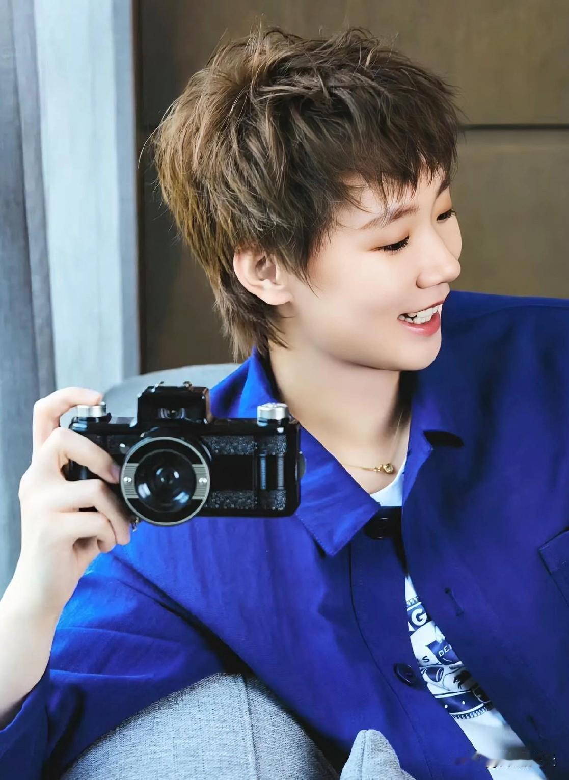 王曼昱会有这一天吗？卸下一身运动装，走上时尚之路。运动员，尤其是王曼昱这种，身