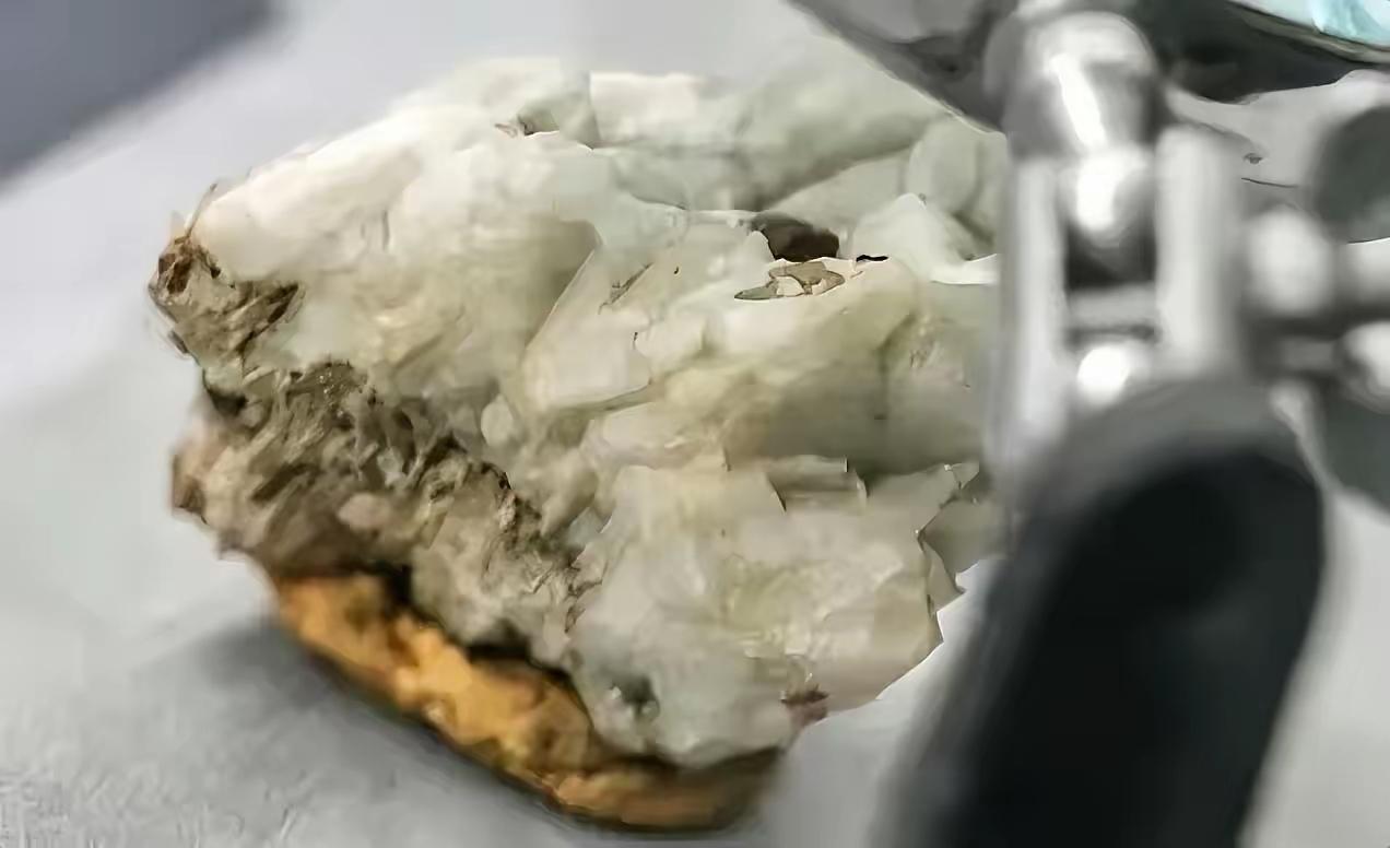 七国集团达成减少进口中国稀土共识，中国网友破防了：既然他们不想要，那就对他们进行