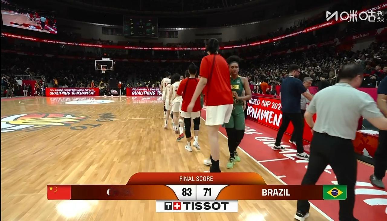 为了防住巴西女篮的丹特斯，中国女篮浪费了三大前锋，张茹，陈明伶和唐子婷，但