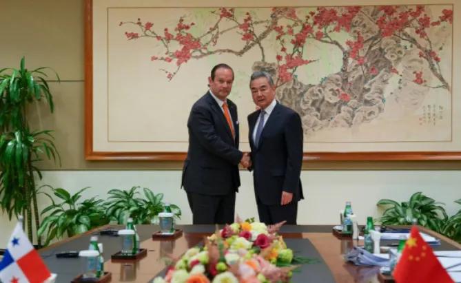谈成了，巴拿马当场改口当地时间5月26日，在巴拿马不懈努力下，终于和中国外