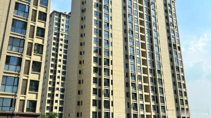 【第二次买房，从28楼换到了3楼才知道：原来居住差距这么大】我家两套房子都在高层