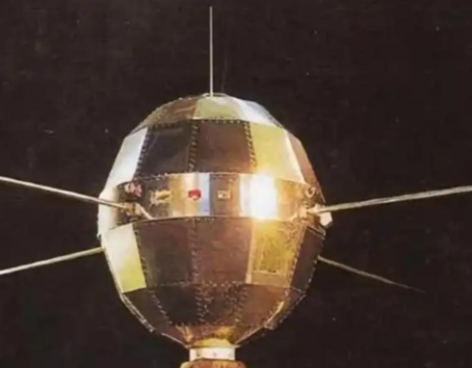 为什么东方红一号至今都没有坠入大气层？很简单，因为当初把东方红一号发射出去的时候