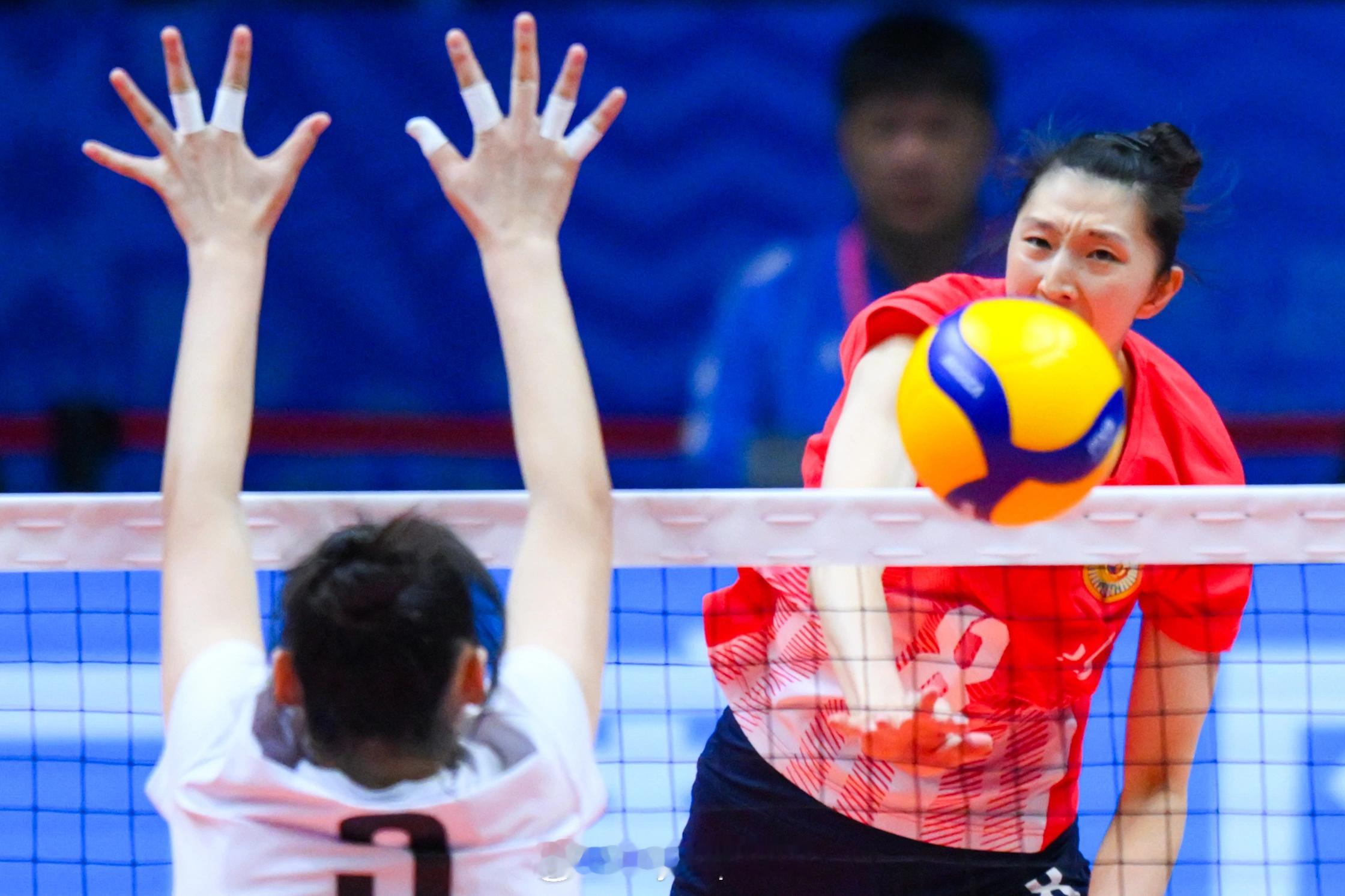 【全运会女排产生四强】11月17日澳门，全运会女排成年组结束1/4决赛，苏闽沪鲁